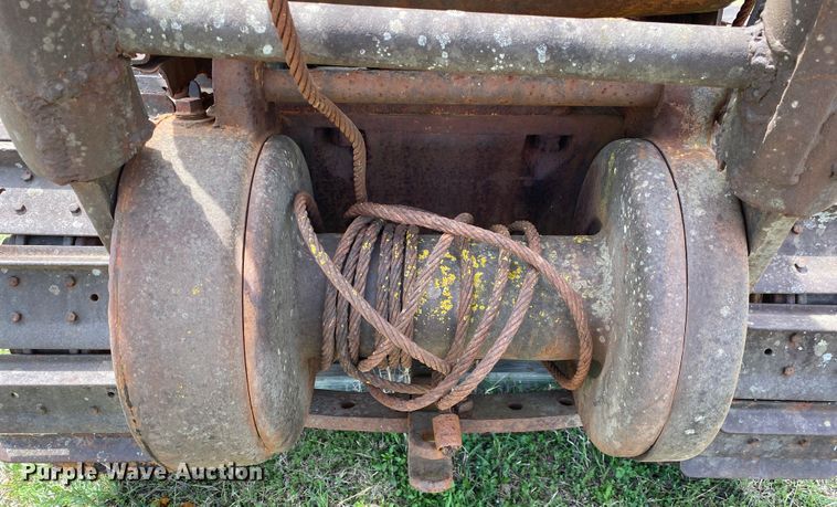 image for item DM4086 Caterpillar D2  crawler tractor