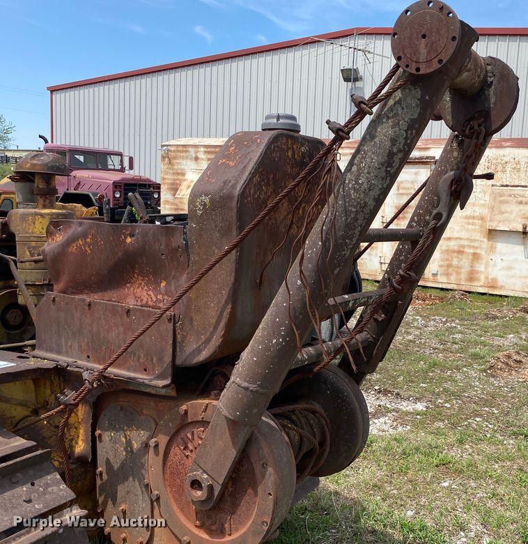 image for item DM4086 Caterpillar D2  crawler tractor