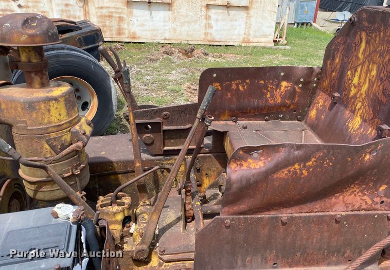 image for item DM4086 Caterpillar D2  crawler tractor