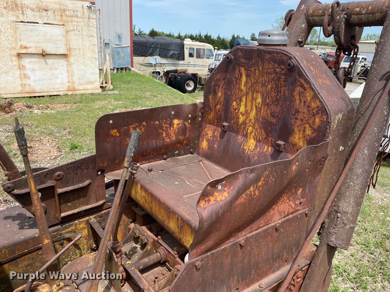 image for item DM4086 Caterpillar D2  crawler tractor