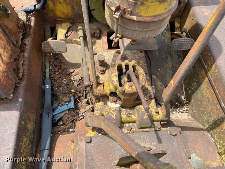 image for item DM4086 Caterpillar D2  crawler tractor