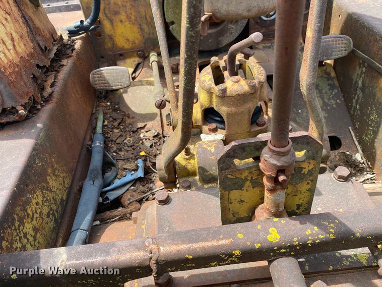 image for item DM4086 Caterpillar D2  crawler tractor