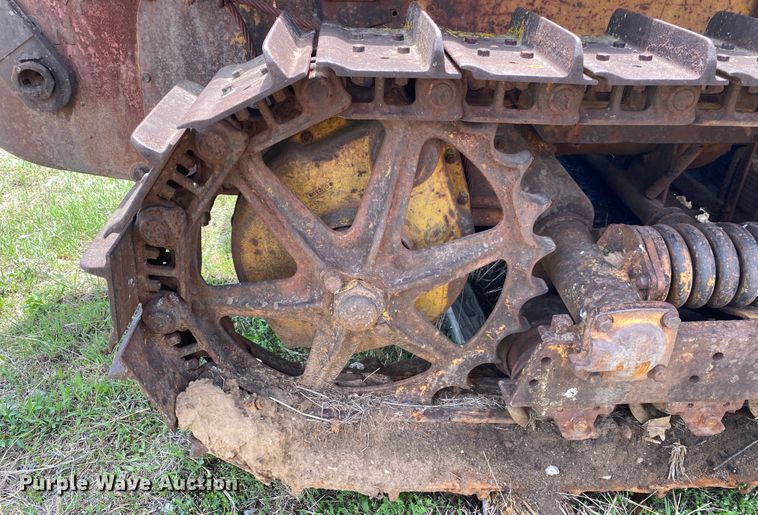 image for item DM4086 Caterpillar D2  crawler tractor