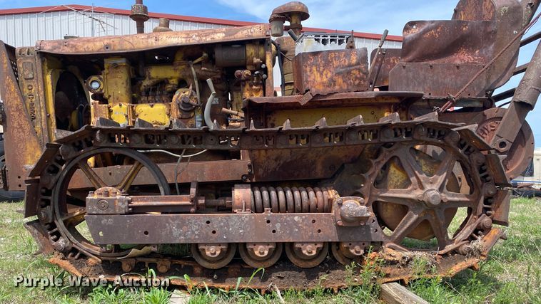 image for item DM4086 Caterpillar D2  crawler tractor