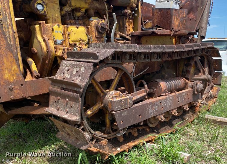 image for item DM4086 Caterpillar D2  crawler tractor