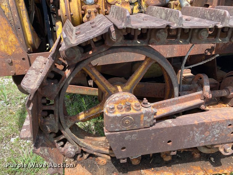 image for item DM4086 Caterpillar D2  crawler tractor