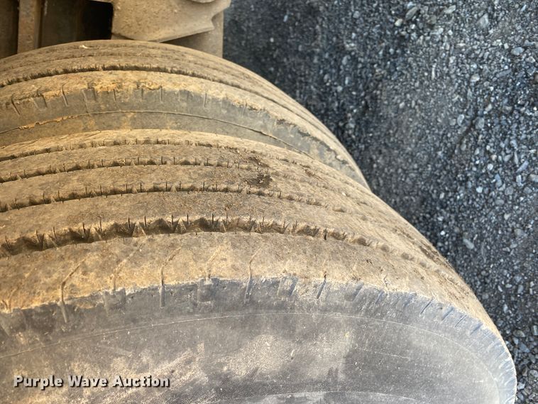 image for item DM4092 2007 Landoll  tilt deck equipment trailer