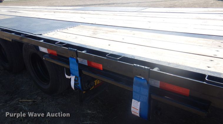 image for item DM5414 2022 Big Tex 22GN-35BK-5MR  equipment trailer