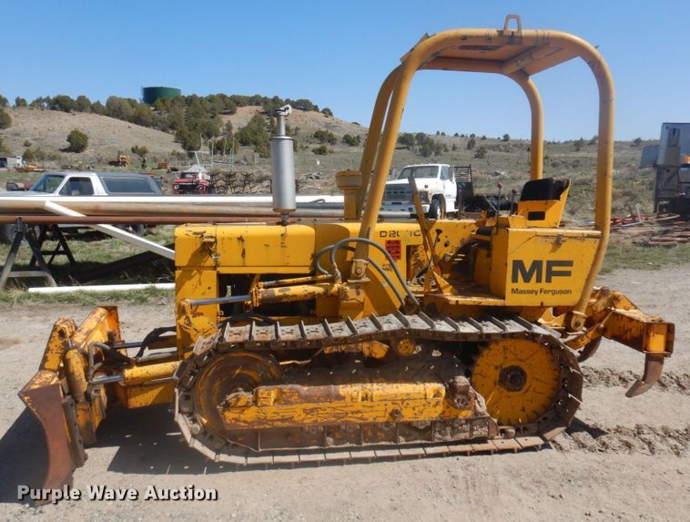 image for item DM5416 1979 Massey Ferguson MF200  dozer