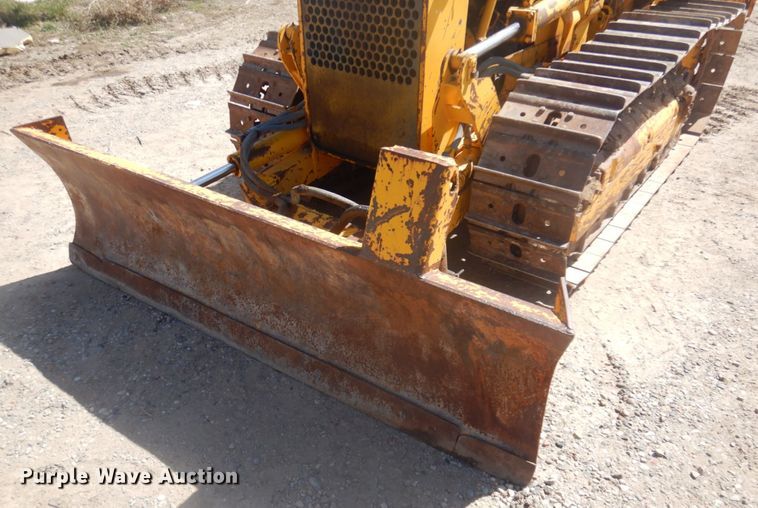 image for item DM5416 1979 Massey Ferguson MF200  dozer