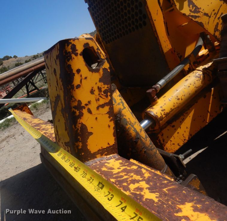 image for item DM5416 1979 Massey Ferguson MF200  dozer