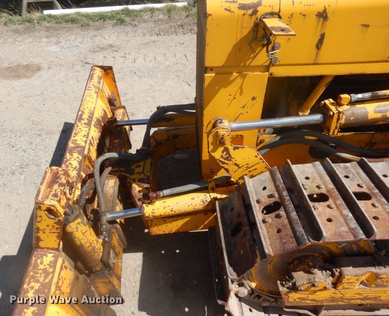 image for item DM5416 1979 Massey Ferguson MF200  dozer