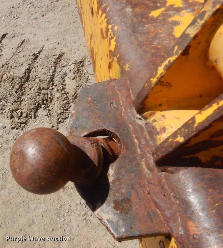 image for item DM5416 1979 Massey Ferguson MF200  dozer