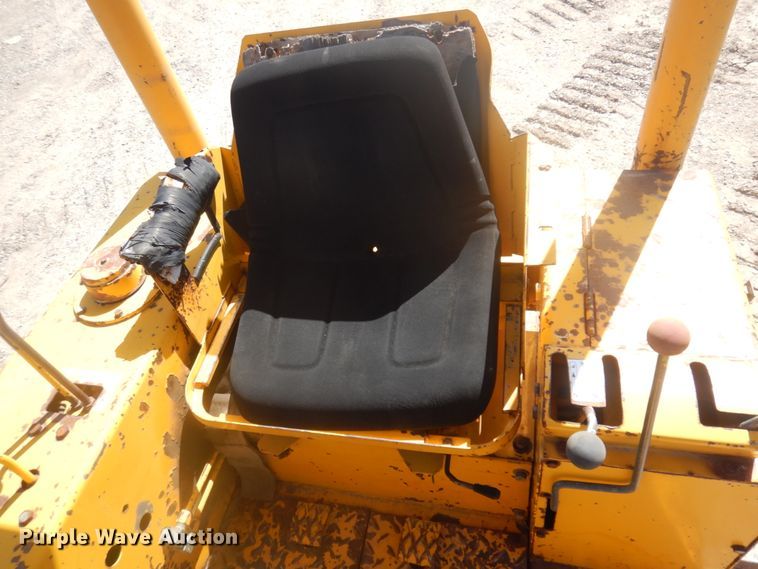 image for item DM5416 1979 Massey Ferguson MF200  dozer