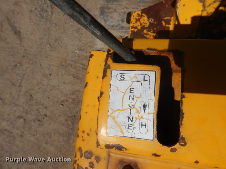 image for item DM5416 1979 Massey Ferguson MF200  dozer