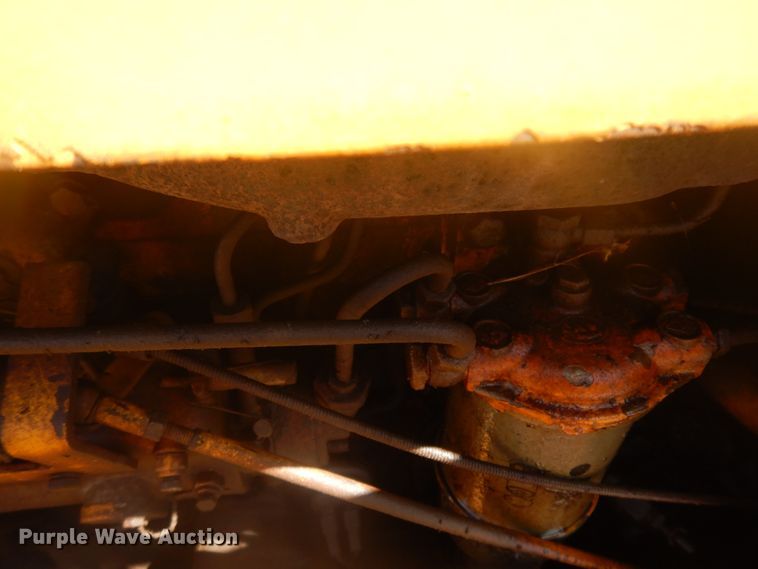 image for item DM5416 1979 Massey Ferguson MF200  dozer