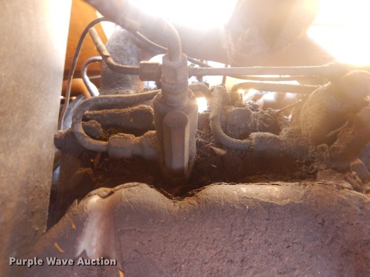 image for item DM5416 1979 Massey Ferguson MF200  dozer