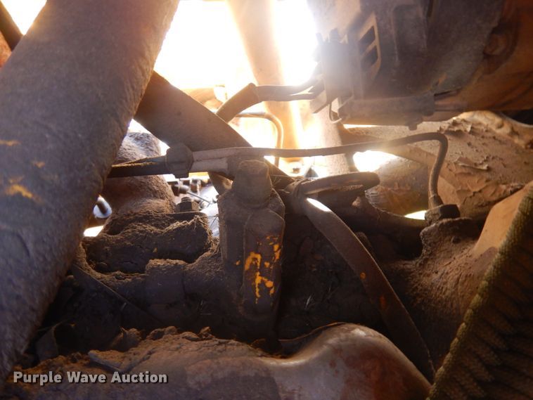 image for item DM5416 1979 Massey Ferguson MF200  dozer