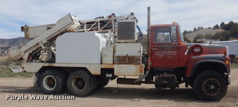 image for item DM5417 1980 Ford 8000  drilling rig truck