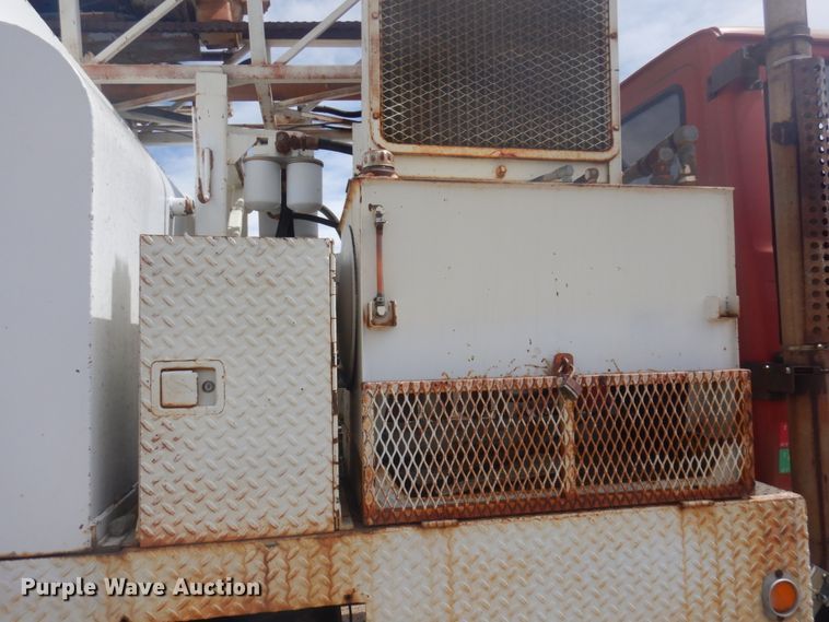 image for item DM5417 1980 Ford 8000  drilling rig truck