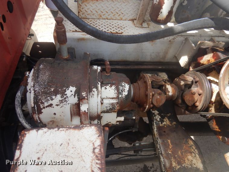 image for item DM5417 1980 Ford 8000  drilling rig truck