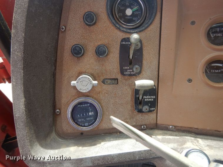 image for item DM5417 1980 Ford 8000  drilling rig truck