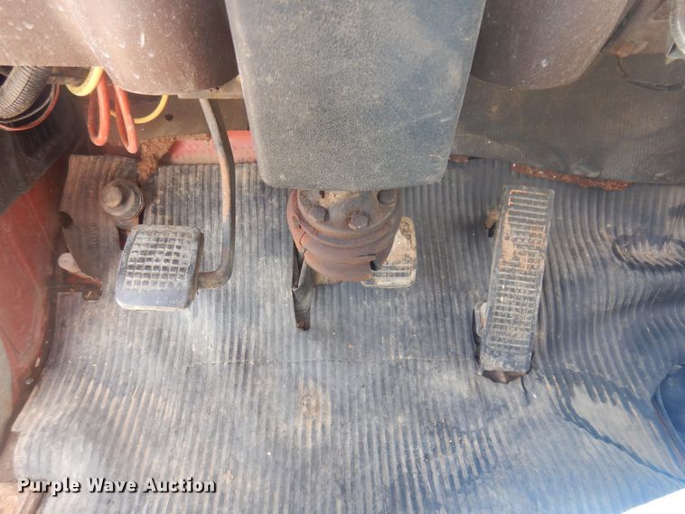 image for item DM5417 1980 Ford 8000  drilling rig truck