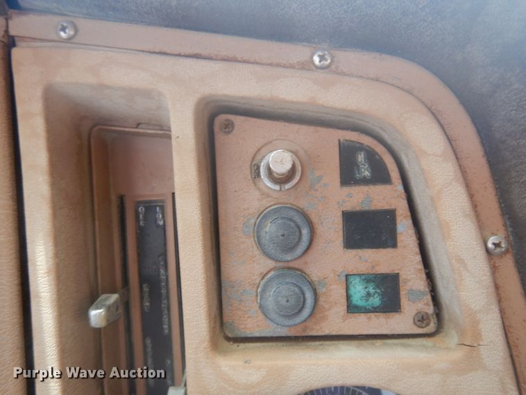 image for item DM5417 1980 Ford 8000  drilling rig truck