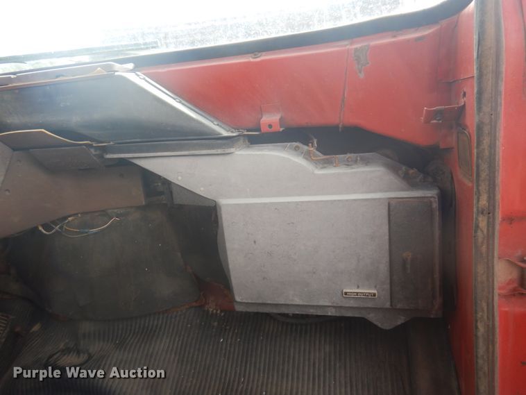 image for item DM5417 1980 Ford 8000  drilling rig truck