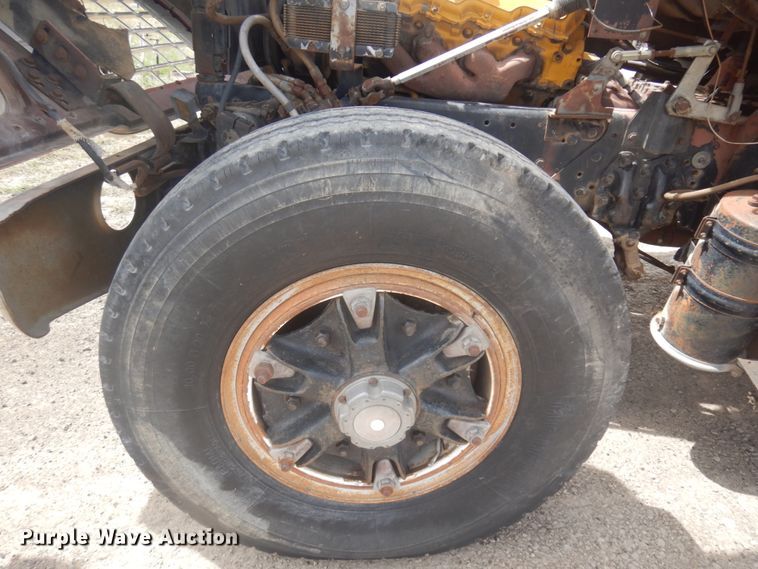 image for item DM5417 1980 Ford 8000  drilling rig truck