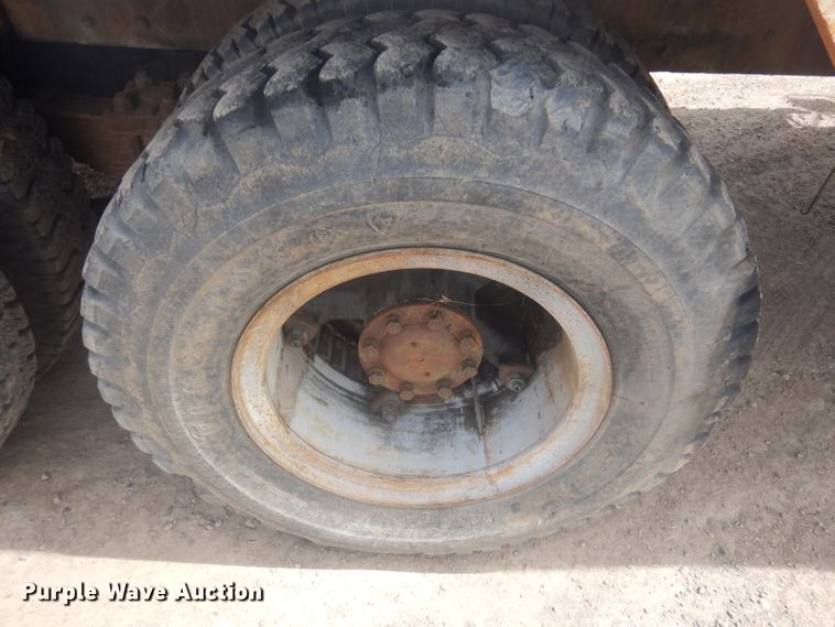 image for item DM5417 1980 Ford 8000  drilling rig truck