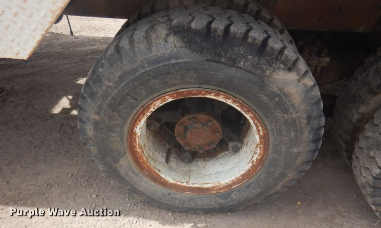 image for item DM5417 1980 Ford 8000  drilling rig truck