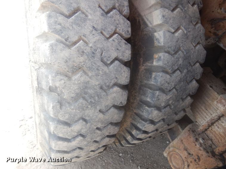 image for item DM5417 1980 Ford 8000  drilling rig truck