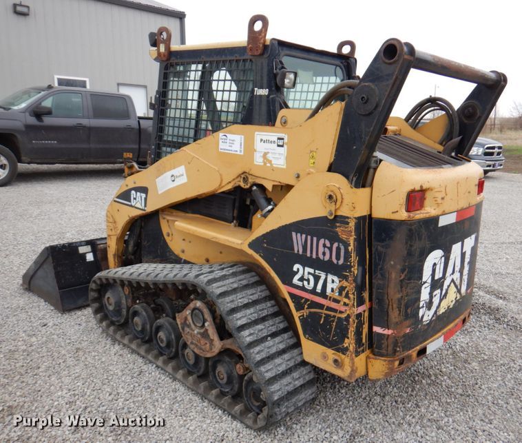 image for item DM6117 2006 Caterpillar 257B  tracked skid steer loader