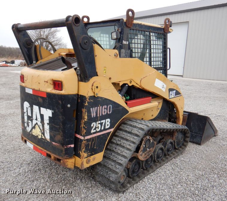image for item DM6117 2006 Caterpillar 257B  tracked skid steer loader