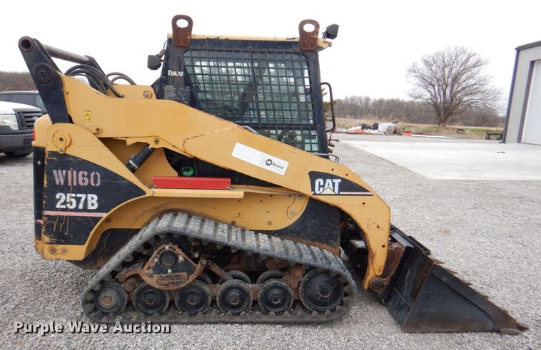 image for item DM6117 2006 Caterpillar 257B  tracked skid steer loader