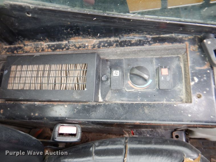 image for item DM6117 2006 Caterpillar 257B  tracked skid steer loader