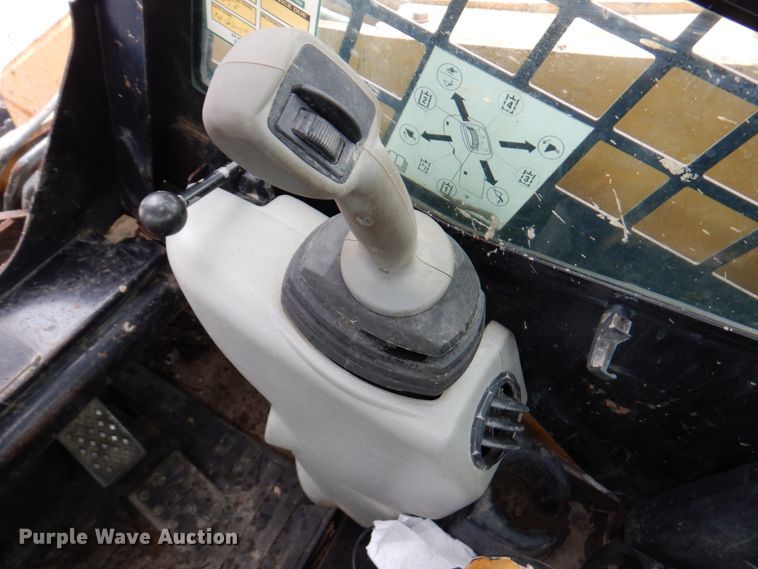 image for item DM6117 2006 Caterpillar 257B  tracked skid steer loader