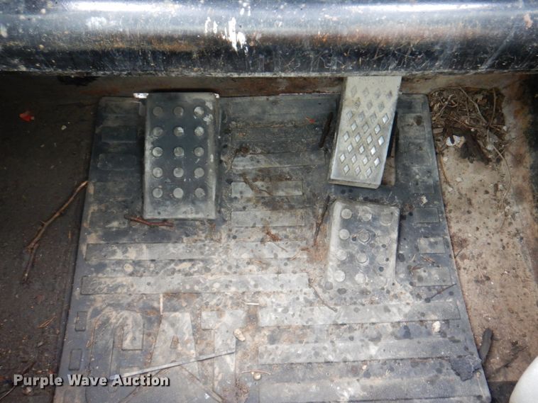 image for item DM6117 2006 Caterpillar 257B  tracked skid steer loader