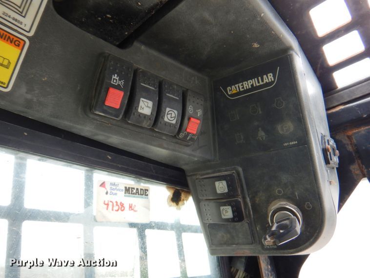 image for item DM6117 2006 Caterpillar 257B  tracked skid steer loader