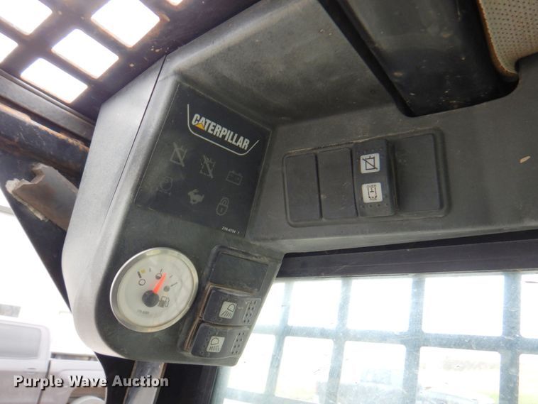 image for item DM6117 2006 Caterpillar 257B  tracked skid steer loader