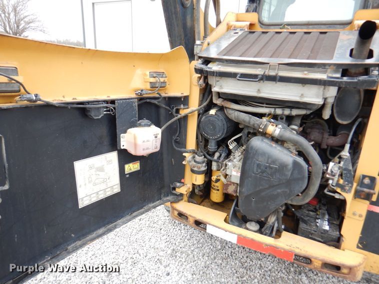 image for item DM6117 2006 Caterpillar 257B  tracked skid steer loader