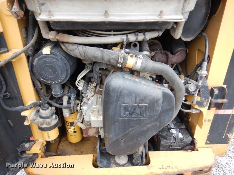 image for item DM6117 2006 Caterpillar 257B  tracked skid steer loader