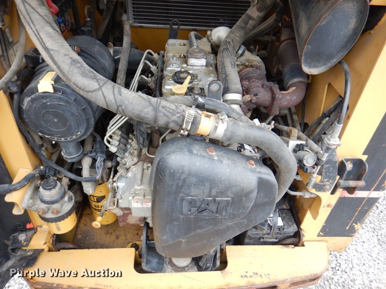 image for item DM6117 2006 Caterpillar 257B  tracked skid steer loader