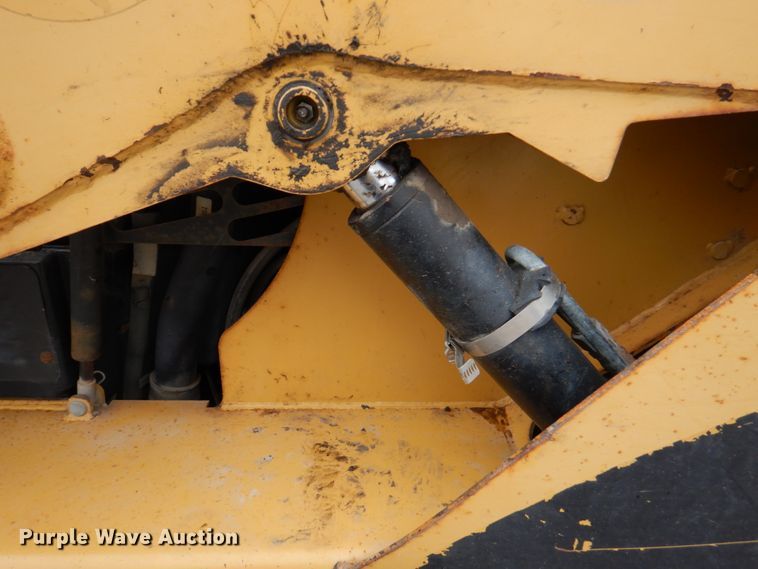 image for item DM6117 2006 Caterpillar 257B  tracked skid steer loader