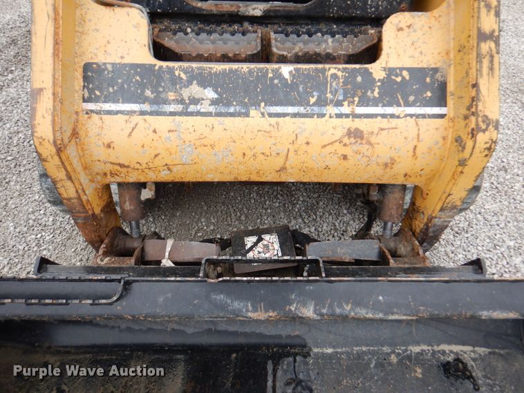 image for item DM6117 2006 Caterpillar 257B  tracked skid steer loader