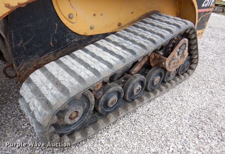 image for item DM6117 2006 Caterpillar 257B  tracked skid steer loader