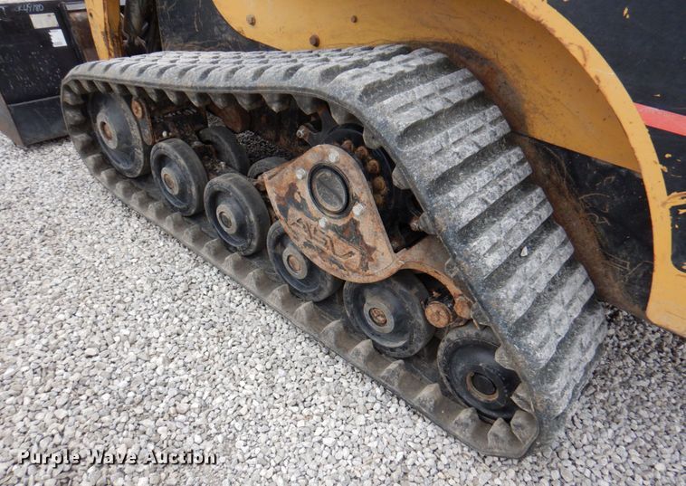 image for item DM6117 2006 Caterpillar 257B  tracked skid steer loader