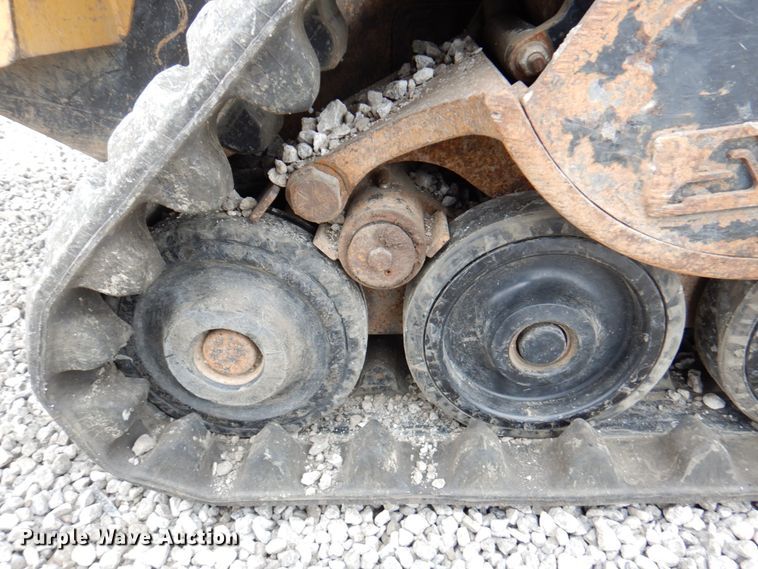 image for item DM6117 2006 Caterpillar 257B  tracked skid steer loader