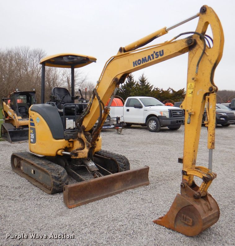 image for item DM6118 2012 Komatsu PC35MR-3  mini excavator